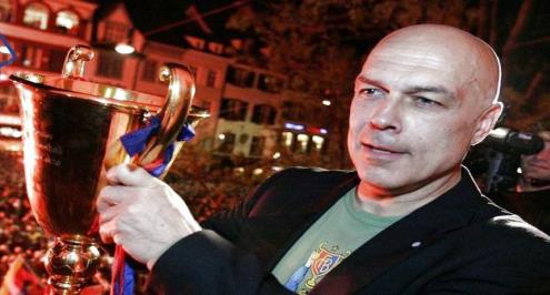 أين صنع السويسري مجده؟.. الكونفيدرالية "الجوهرة" الـ15 على صدر جروس (تقرير)